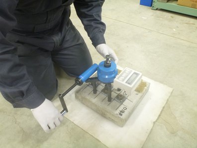 付着強度試験 建研式