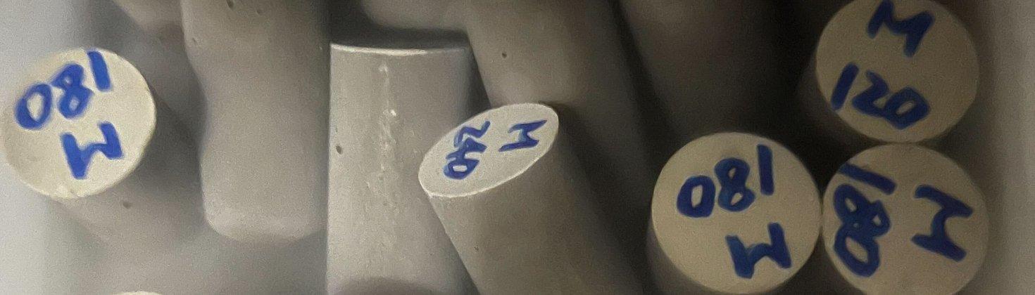 コンクリートの供試体