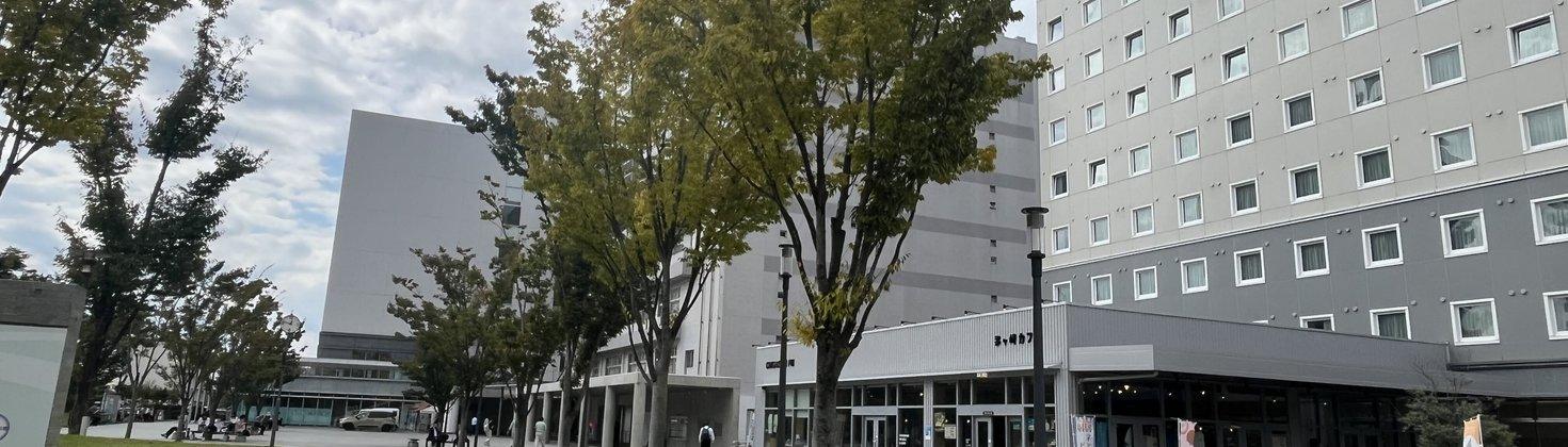 茅ヶ崎市役所前の広場